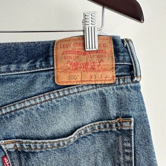 Levis Jeans Mens 34 x 30 Straight Leg Distressed Western Whiskering Faded Cowboy - Picture 6 of 16